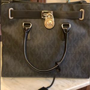 Michael Kors Lg Bag